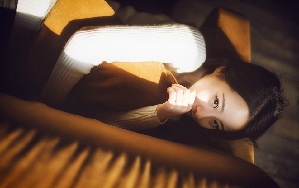 爱情有若佛家的禅---不可说，不可说，一说就是错[lizhigushicom]。婚姻和爱情的模式在世界有千万种，我的看法：女人是一架钢琴，遇到一位名家来弹，奏出来的是一支名曲。如果是一个普通人来弹，也许会奏出一条流行曲，要是碰上了不会弹琴的人，恐怕就不成歌了。